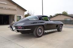 1967-Vette-427-435-black-023